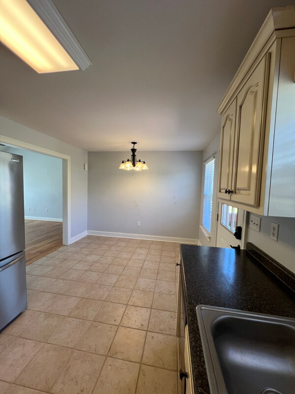 Building Photo - 2029 Armstrong Loop