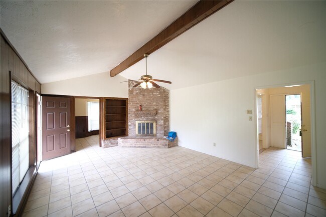 Building Photo - 12327 Shannon Hills Dr
