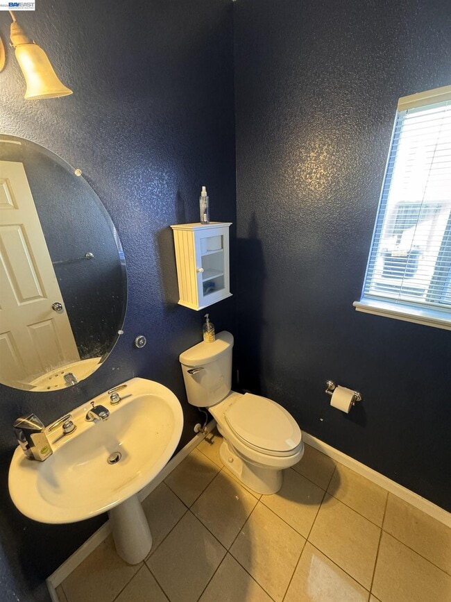 Building Photo - 25806 Clear Springs Ct