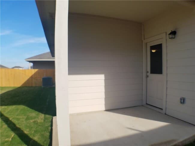 Building Photo - 15016 Harkness Pass