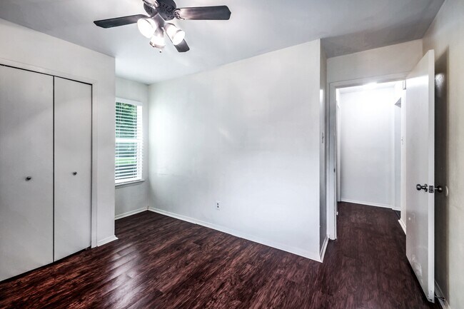Building Photo - 1703 Wagon Gap Dr