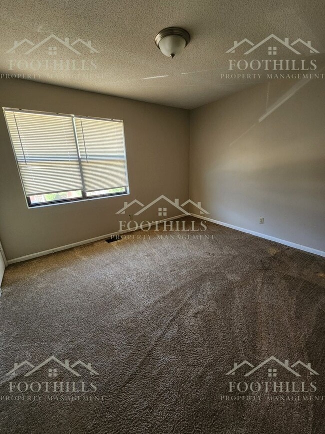 Building Photo - 108 Woodland Dr