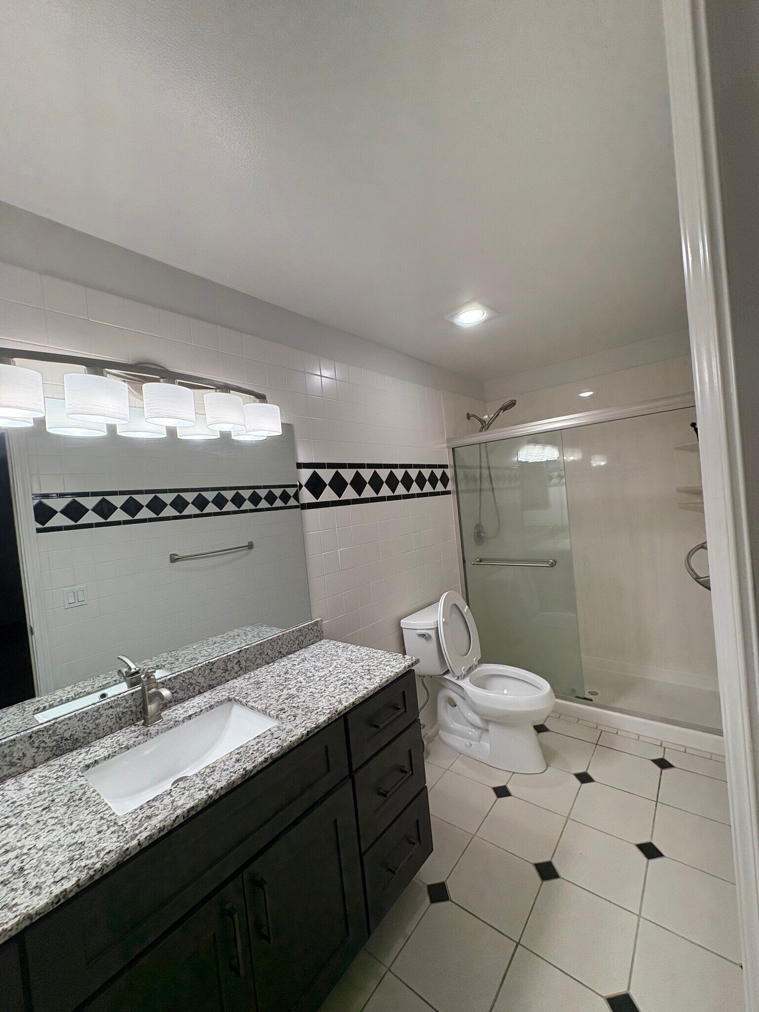 master bathroom - 350 N Civic Dr