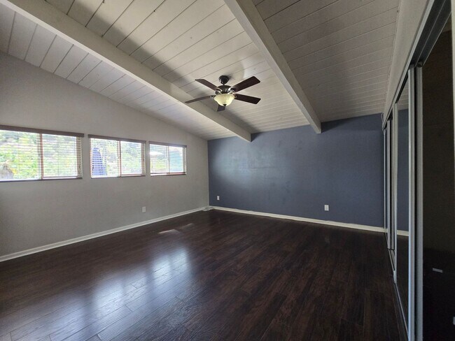 Building Photo - 5539 Baja Dr
