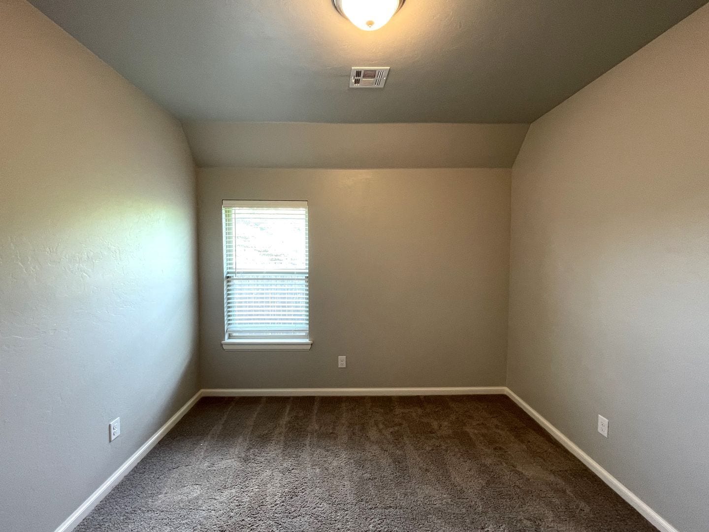 Building Photo - 5209 NW 164th Terrace