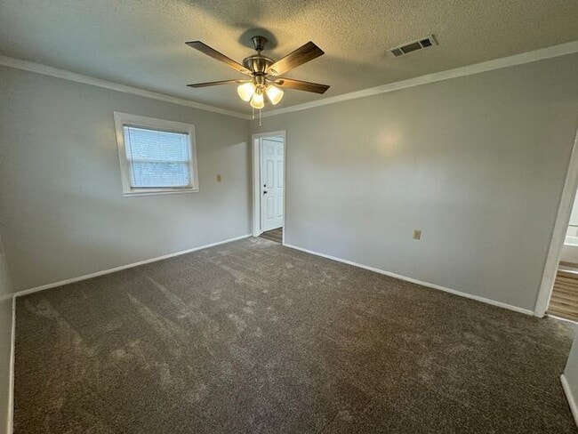 Building Photo - Cantonment - Pensacola -2 bedroom, 1 bathroom