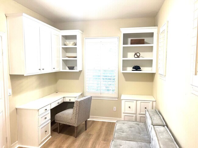 Have work to do, no problem! - 10545 Zenor Ln