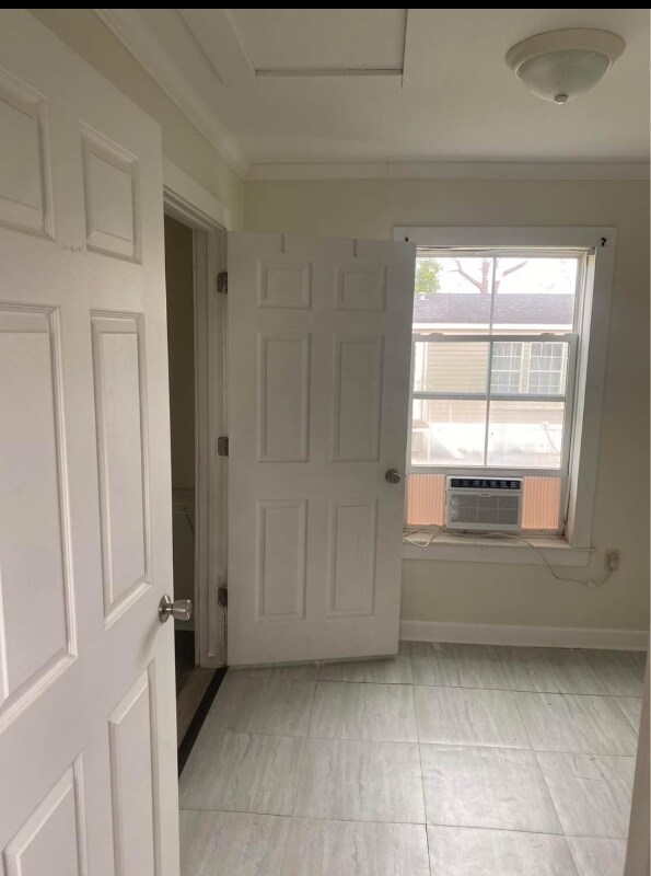 Building Photo - 5635 Leon St