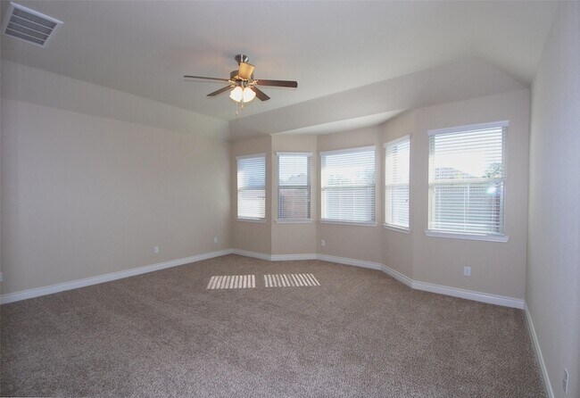 Building Photo - 5607 S Denham Ridge Ln