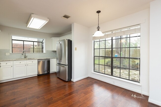 Building Photo - 3223 Golden Willow Dr