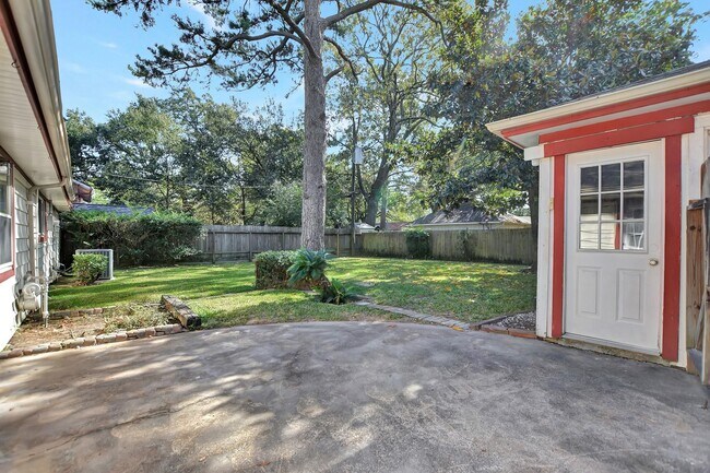 Building Photo - 10513 Moorberry Ln