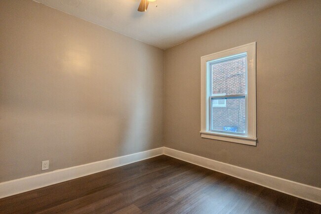 Building Photo - 3394-3396 W 54th St