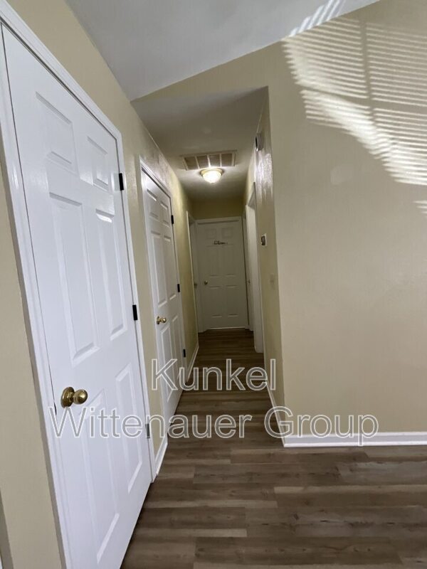 Building Photo - 504 Draco Dr