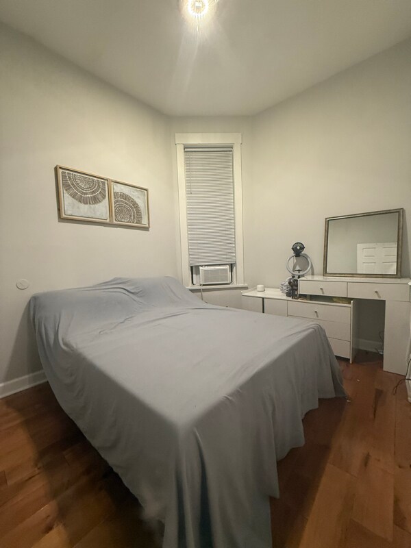 Building Photo - 1649 W Garfield Blvd