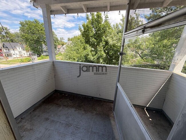 Building Photo - 1330 Cranford-Unit #3
