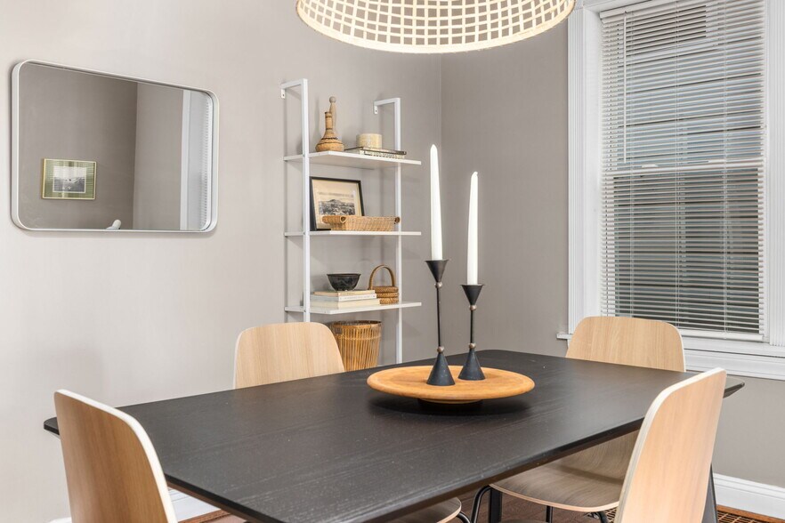 Building Photo - 6249 Odell St