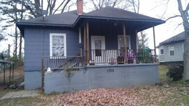 Building Photo - 2 Bedroom 1 Bathroom House in Laurens SC