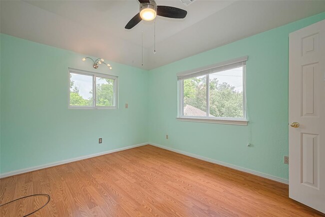 Building Photo - 3739 Elkins Rd