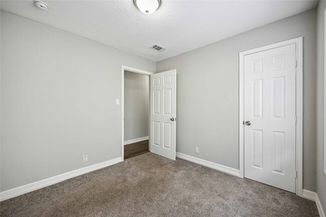 Building Photo - 7150 Mobud Dr