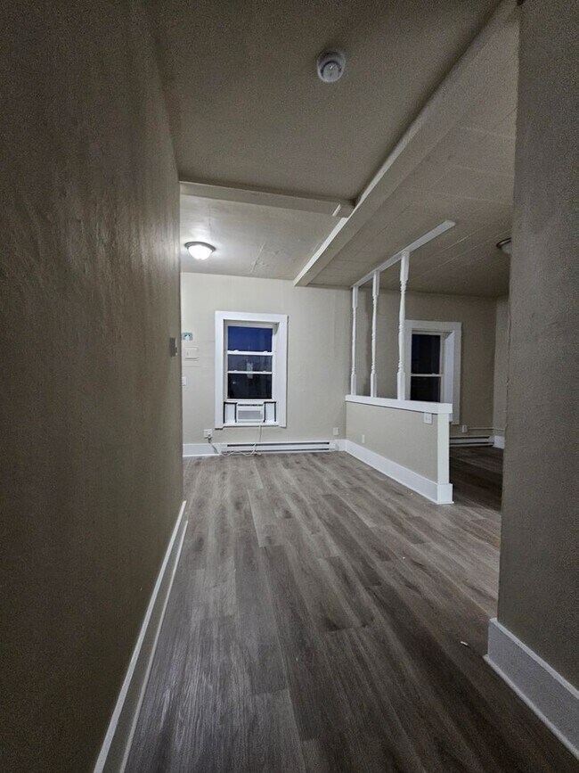 Interior Photo - Robinson Heights