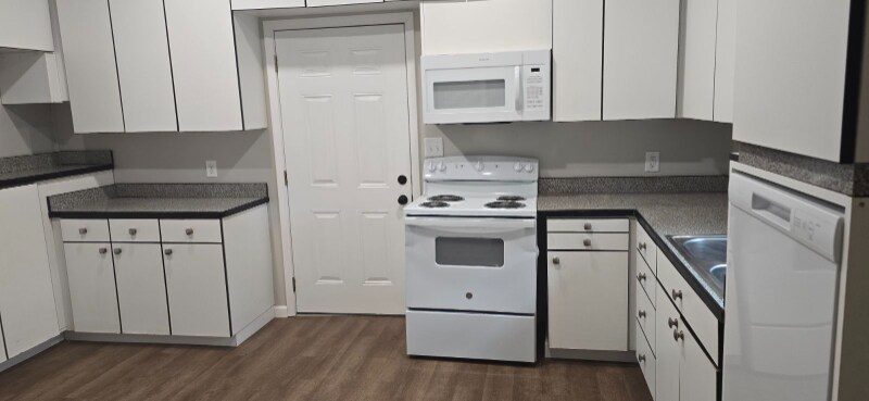 Building Photo - 105 S 3rd St