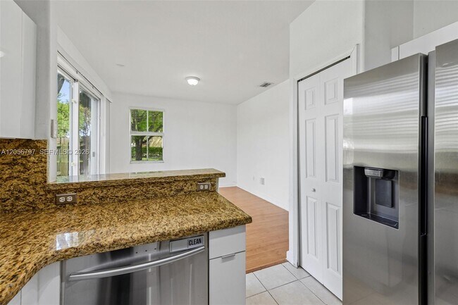 Building Photo - 8188 NW 108th Pl