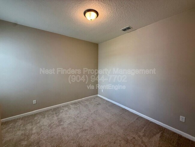 Building Photo - 427 Brandon Lks Dr