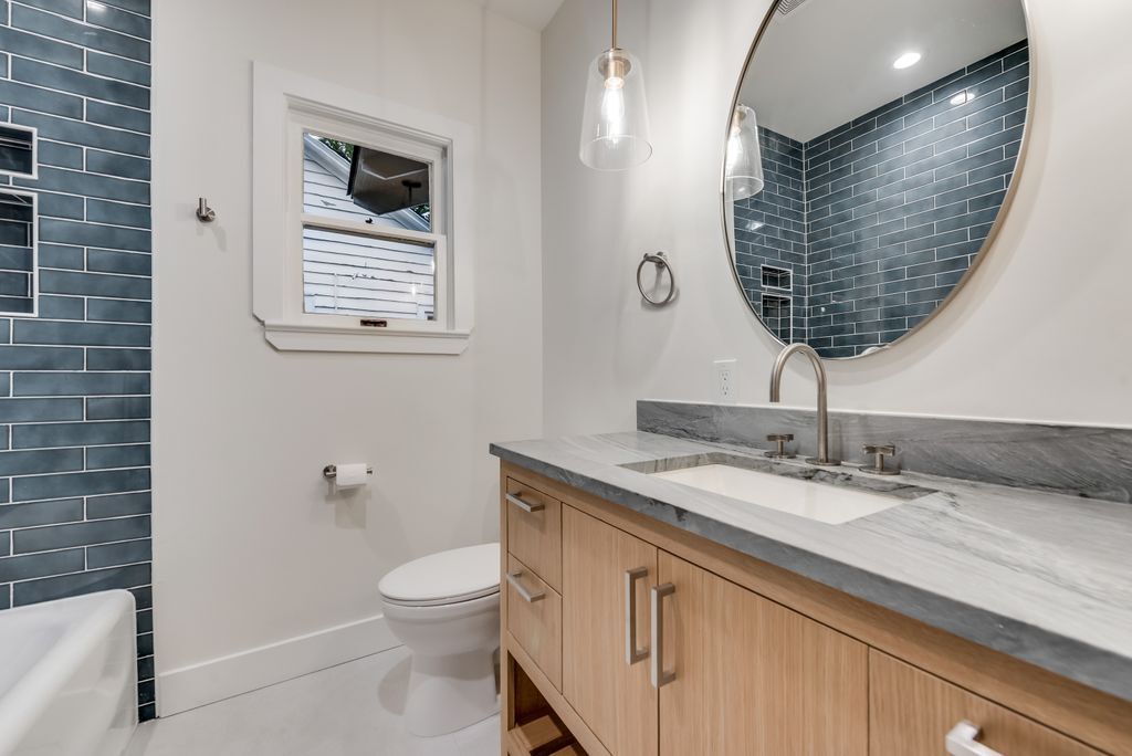 Building Photo - 5406 Vanderbilt Ave