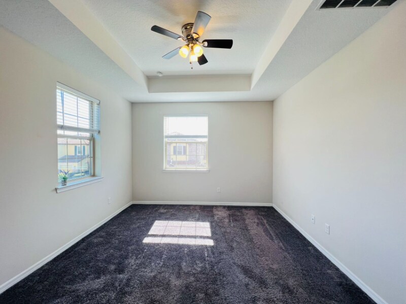 Building Photo - 14320 Swanley St