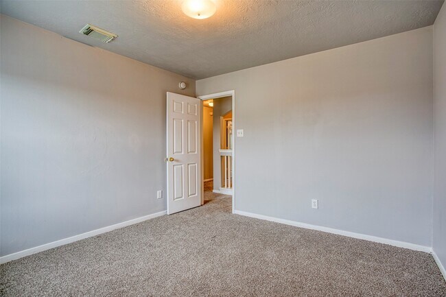 Building Photo - 25127 Florina Ranch Dr