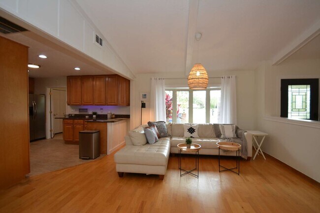 Building Photo - 58 Comanche Ct