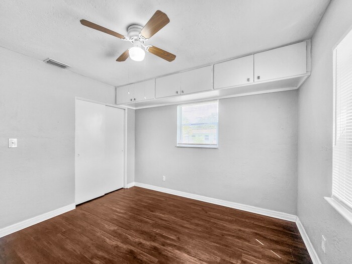 Building Photo - 5773 56th Terrace N