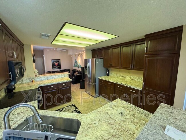 Building Photo - 38297 Crocus Ln