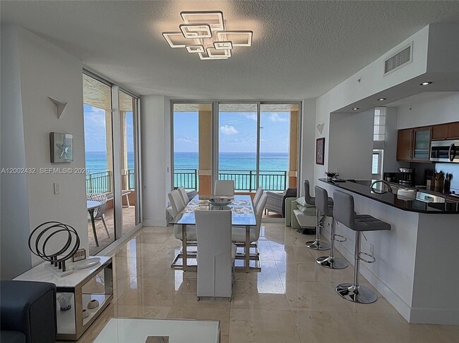 Building Photo - 2080 S Ocean Dr