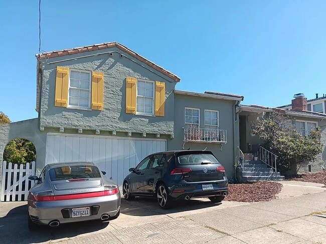 Building Photo - 6112 Orchard Ave