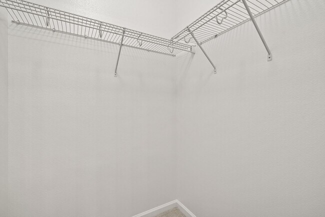 Building Photo - Modern and Luxurious 1 Bedroom 1 Bath Condo in the Desirable Brickyard Community