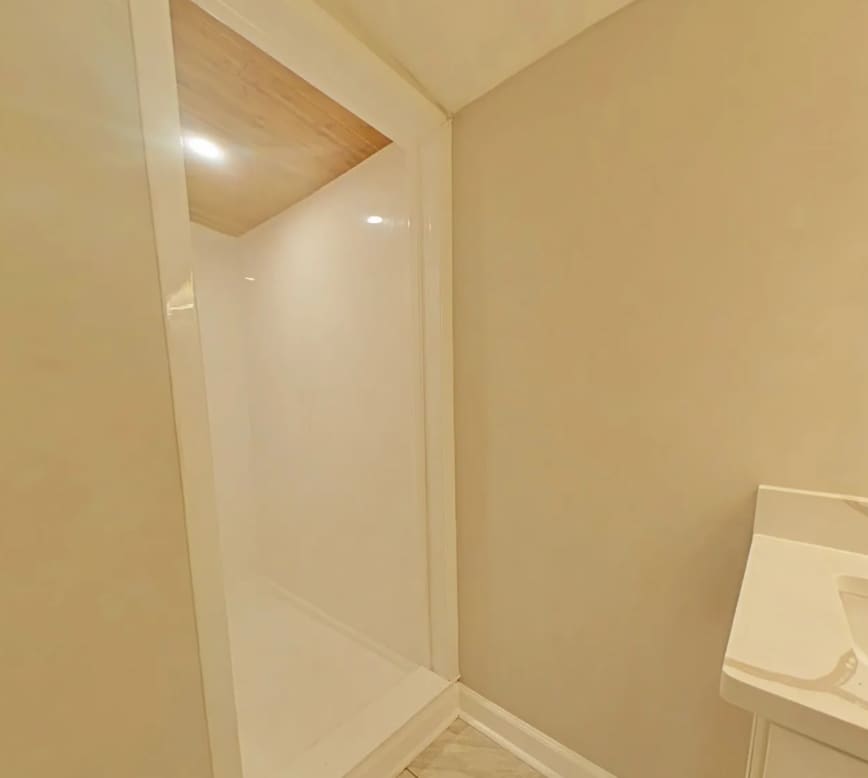 Building Photo - 249 Laurel Ave SW