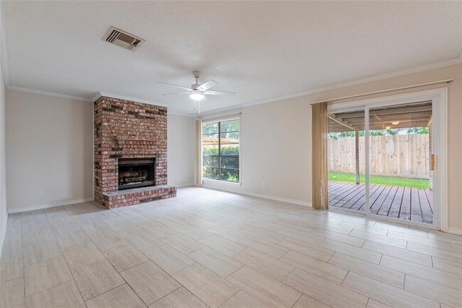 Building Photo - 2435 Heritage Bend Dr