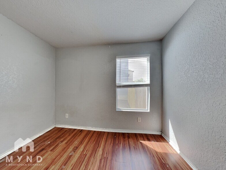 Building Photo - 8407 Mescal Pass