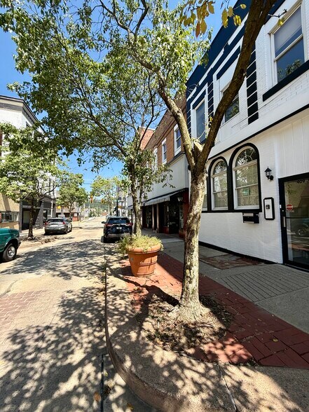 Revitalized Downtown Coraopolis - 1054 Vance Ave