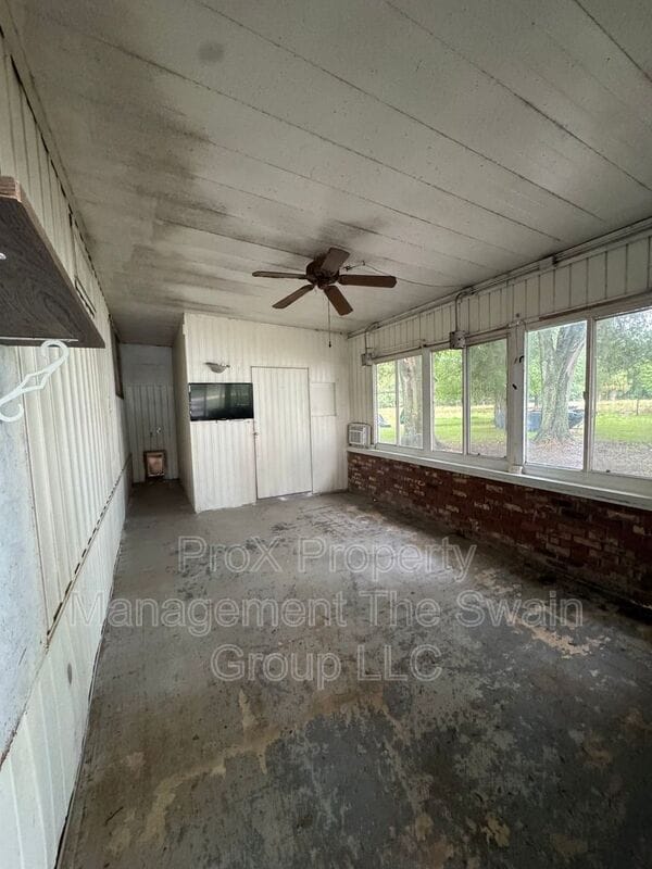 Building Photo - 534 Oak Ridge E