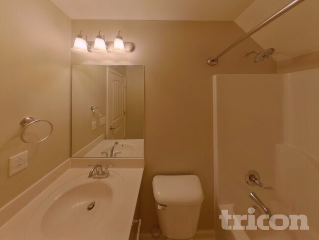 Building Photo - 3316 Pear Blossom Way