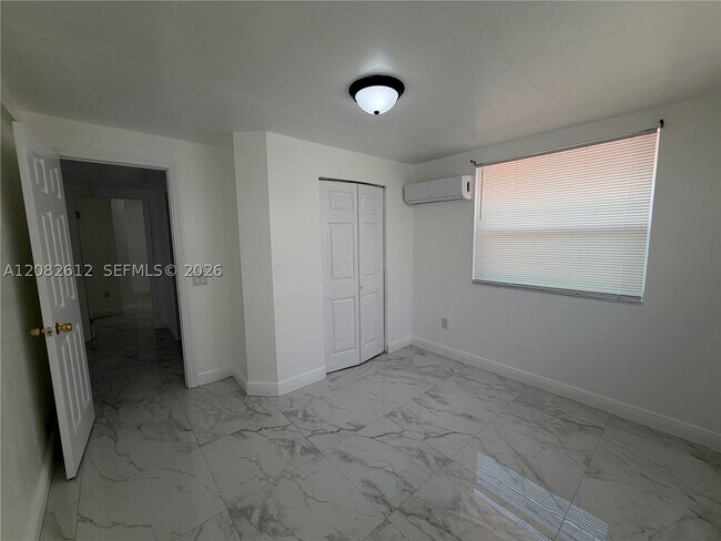 Building Photo - 4265 NW 5th Ave