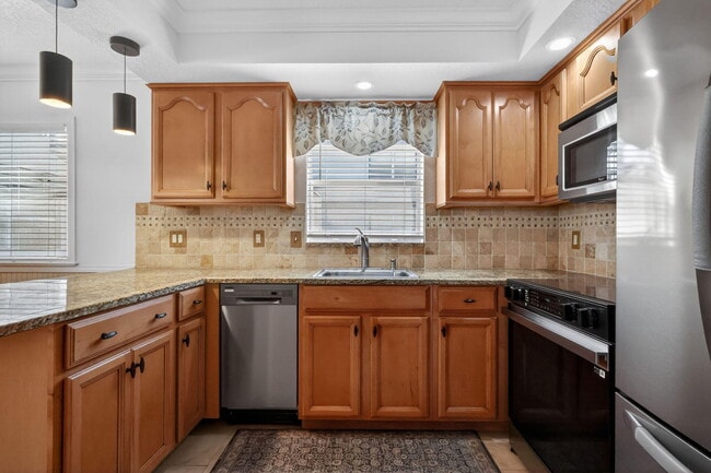 Building Photo - 497 Brittany K