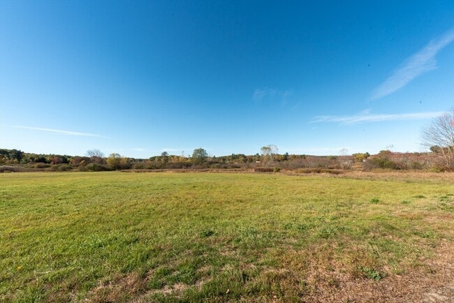 Building Photo - 61 Boutelle Rd