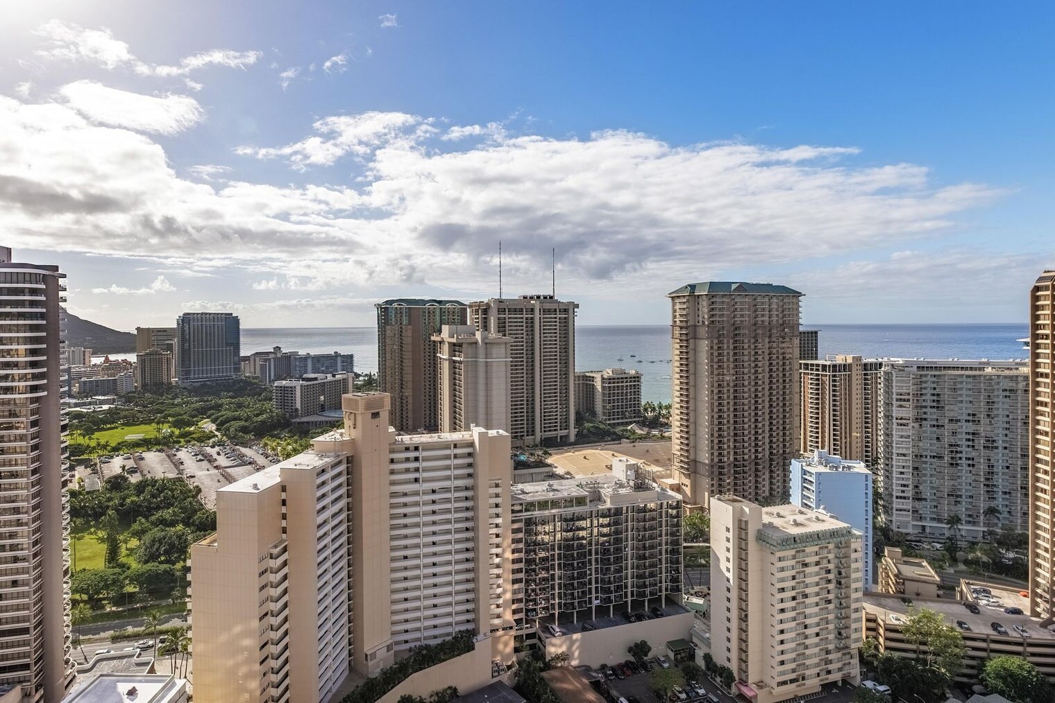 Building Photo - 411 Hobron Ln