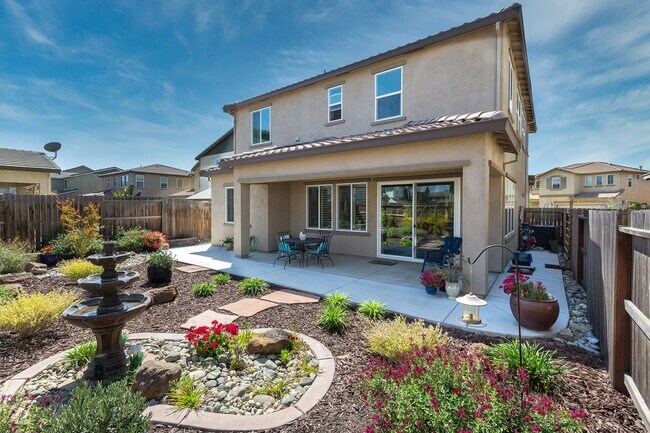Building Photo - Immaculate single owner home in Natomas w/generous open layout