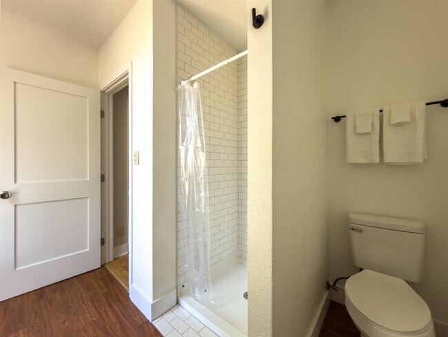 Building Photo - 267 Bodemann Ln