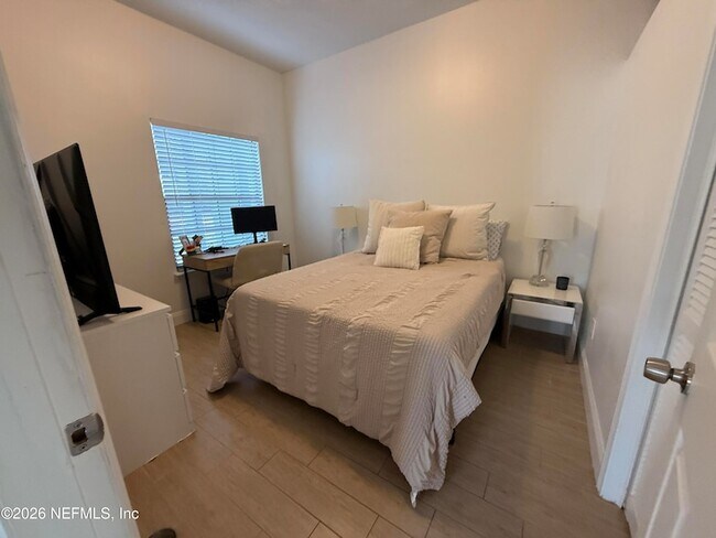 Building Photo - 111 Solano Woods Dr