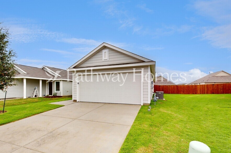 Building Photo - 3504 Great Egret Wy